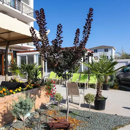 بيت ضيافة Armsea Mamaia Nord 4*