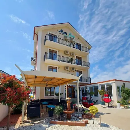 Armsea Mamaia Nord 招待所 那沃达利